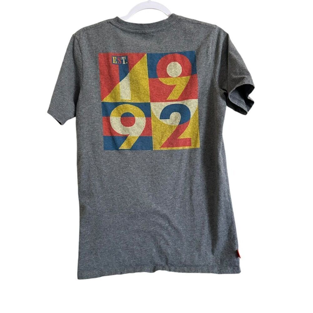 Dutch Bros 1992 Short Sleeve Crewneck Tee Women's M Gray Casual Graphic